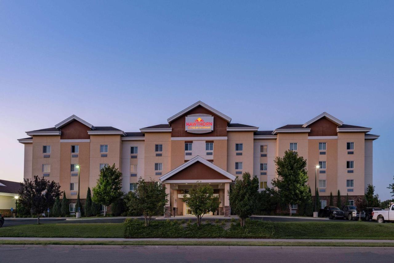 Hawthorn Suites By Wyndham Williston Exterior foto